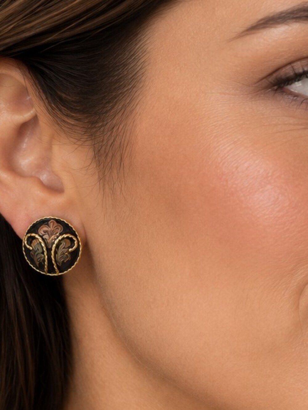 💎 Black Gold Tone Floral Statement Round Stud Earrings Vintage Style